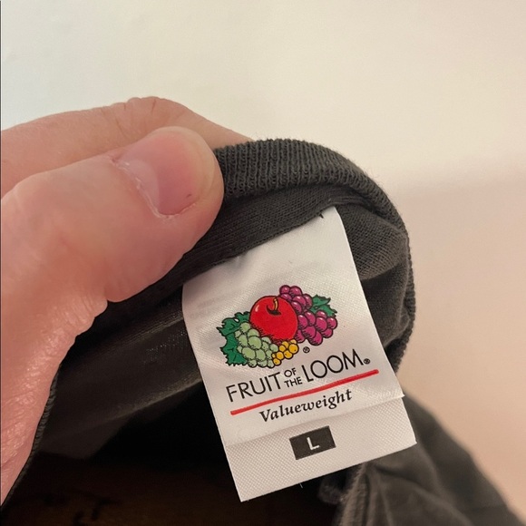 NWOT Guinness Men’s Size LARGE Black T-Shirt with Colorful Dot Design - Picture 3 of 5